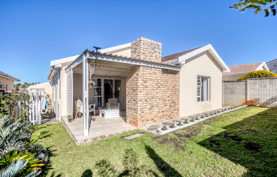 To Let 3 Bedroom Property for Rent in Beacon Bay Eastern Cape